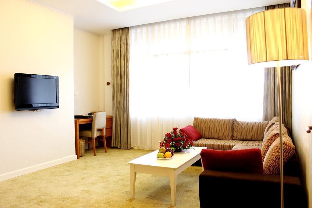 Muong Thanh Holiday Da Lat Hotel Екстериор снимка