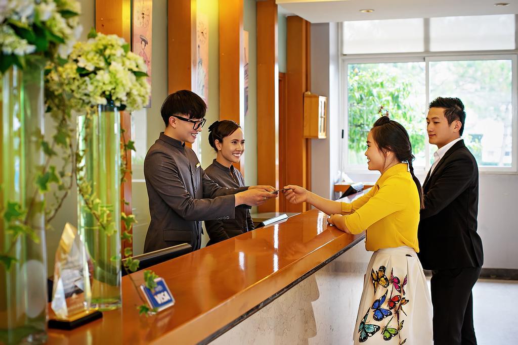 Muong Thanh Holiday Da Lat Hotel Екстериор снимка