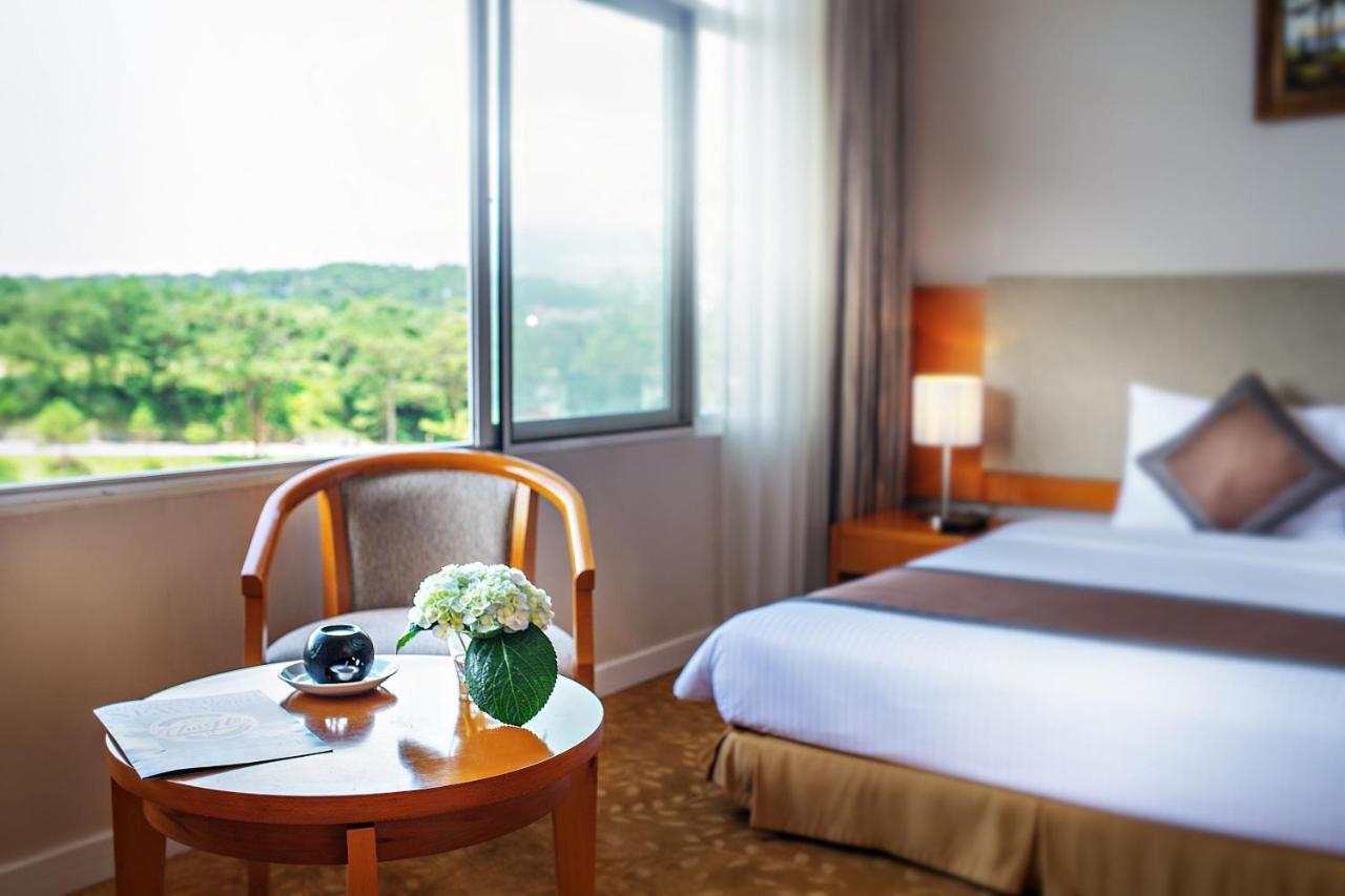 Muong Thanh Holiday Da Lat Hotel Екстериор снимка